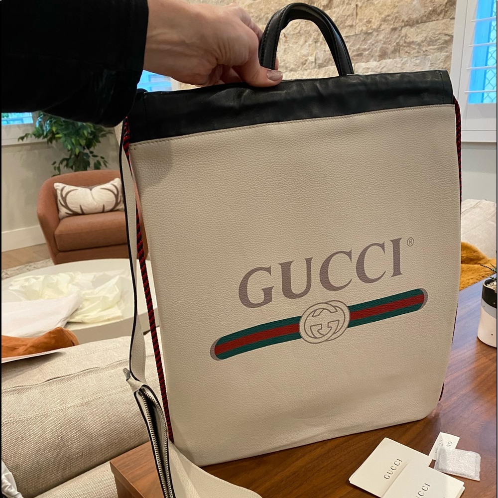 💯 NWT Gucci Logo Backpack